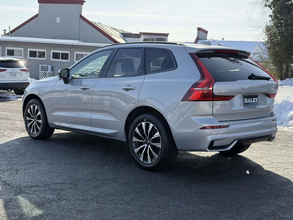 2025 Volvo XC60 B5 Plus