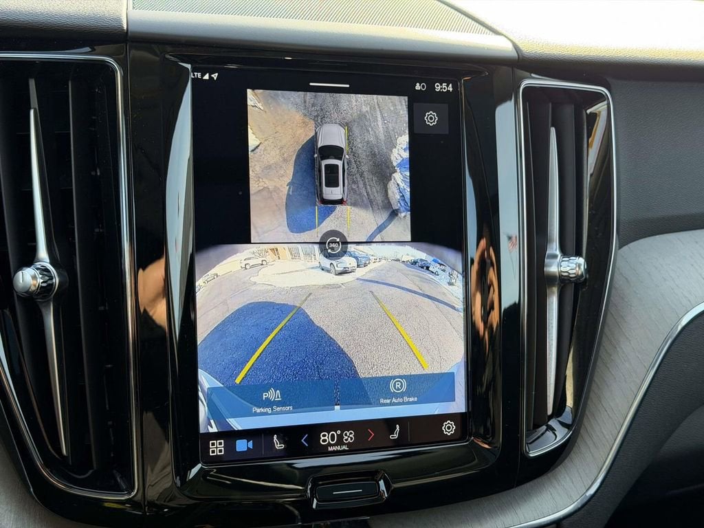 2025 Volvo XC60 B5 Plus