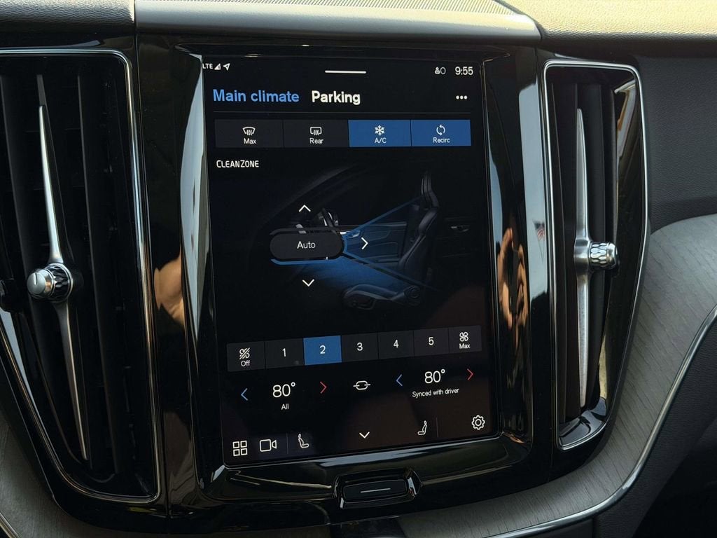 2025 Volvo XC60 B5 Plus