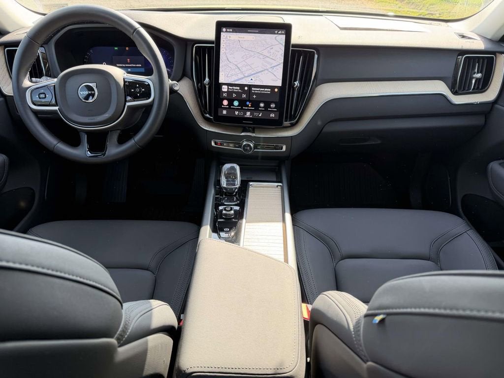 2026 Volvo XC60 Plus