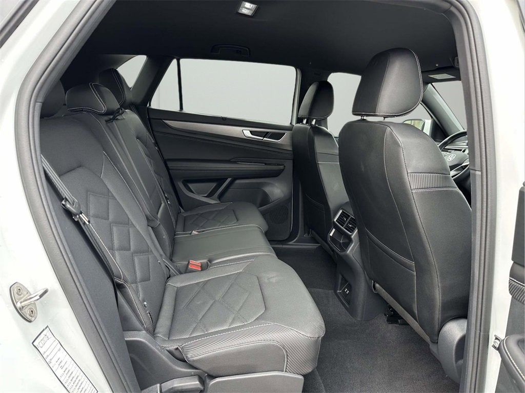 2025 Volkswagen Atlas Cross Sport 2.0T SE w/Technology