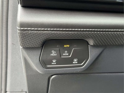 2025 Volkswagen Atlas Cross Sport 2.0T SE w/Technology