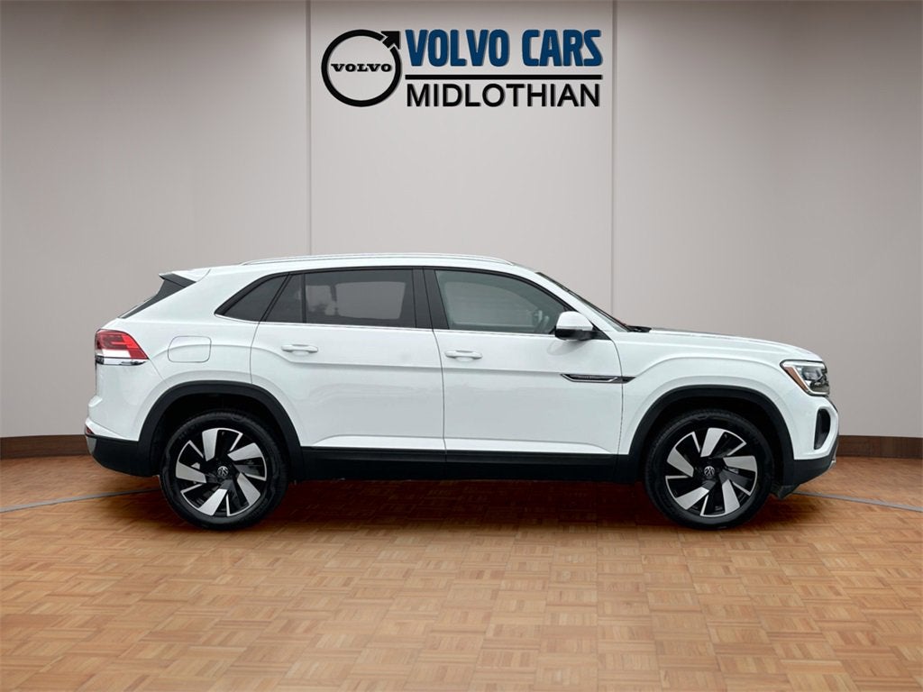 2025 Volkswagen Atlas Cross Sport 2.0T SE w/Technology