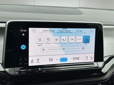 2025 Volkswagen Atlas Cross Sport 2.0T SE w/Technology