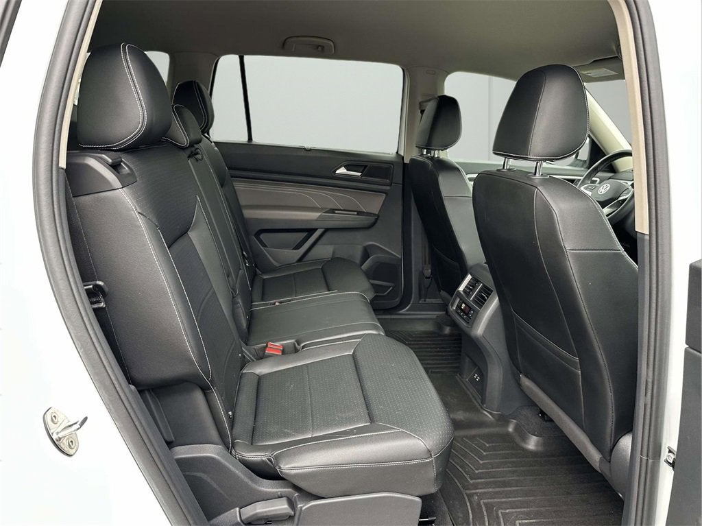 2023 Volkswagen Atlas 2.0T SE w/Technology