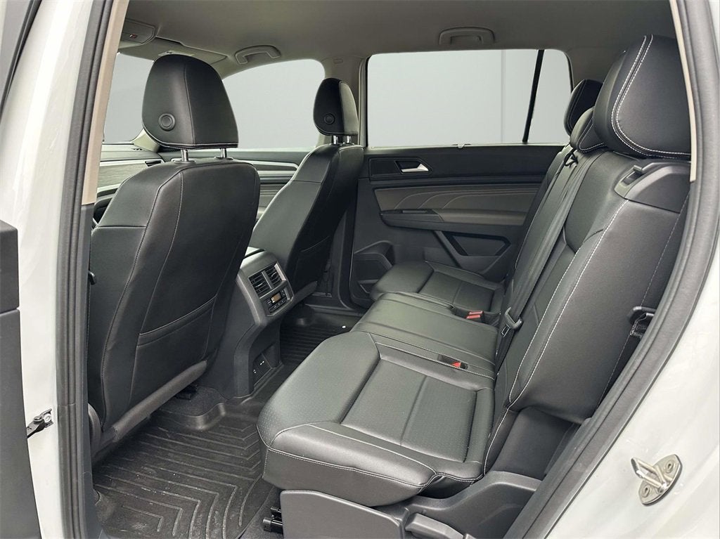 2023 Volkswagen Atlas 2.0T SE w/Technology