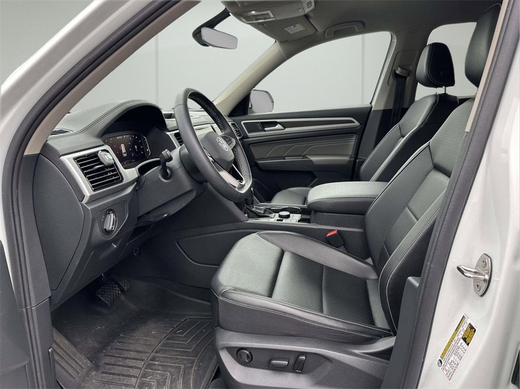 2023 Volkswagen Atlas 2.0T SE w/Technology