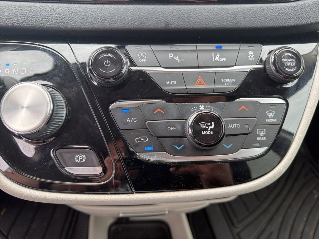 2021 Chrysler Pacifica Touring L