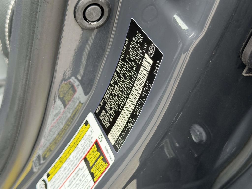 2025 Toyota Camry SE