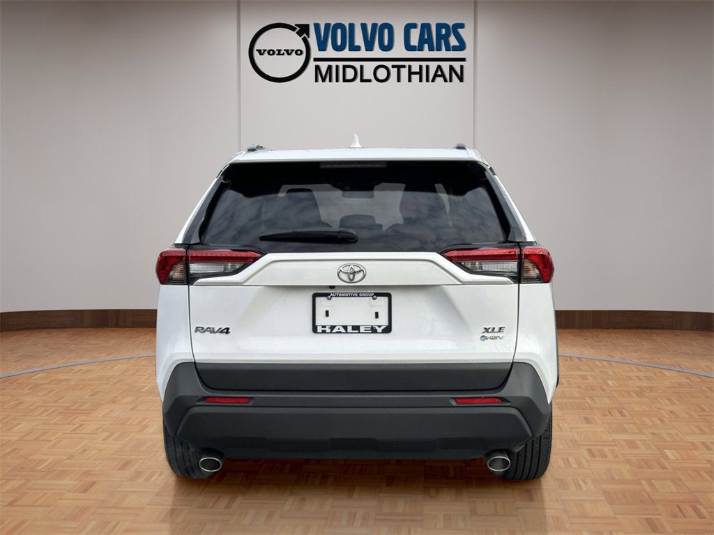 2025 Toyota RAV4 XLE