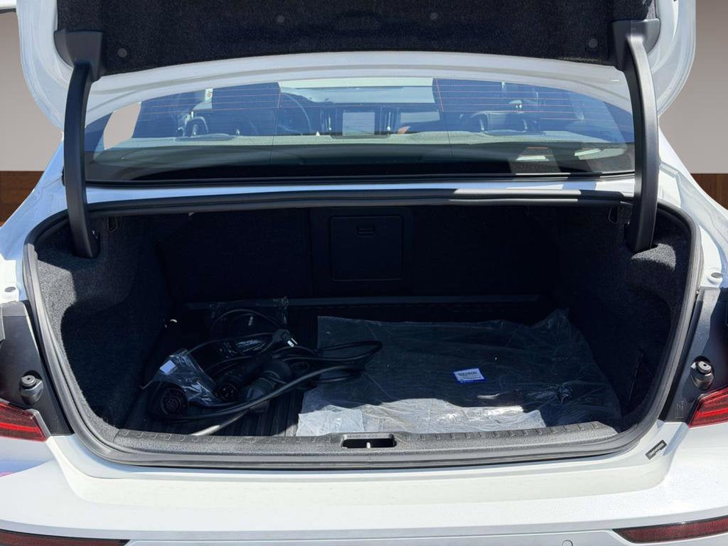2023 Volvo S60 Recharge Plug-In Hybrid T8 Plus Dark Theme
