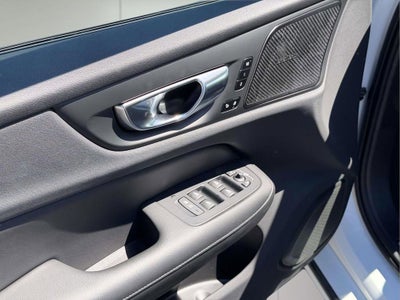 2023 Volvo S60 Recharge Plug-In Hybrid T8 Plus Dark Theme