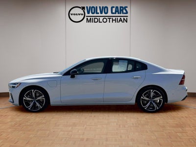 2023 Volvo S60 Recharge Plug-In Hybrid T8 Plus Dark Theme