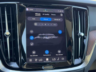 2023 Volvo S60 Recharge Plug-In Hybrid T8 Plus Dark Theme