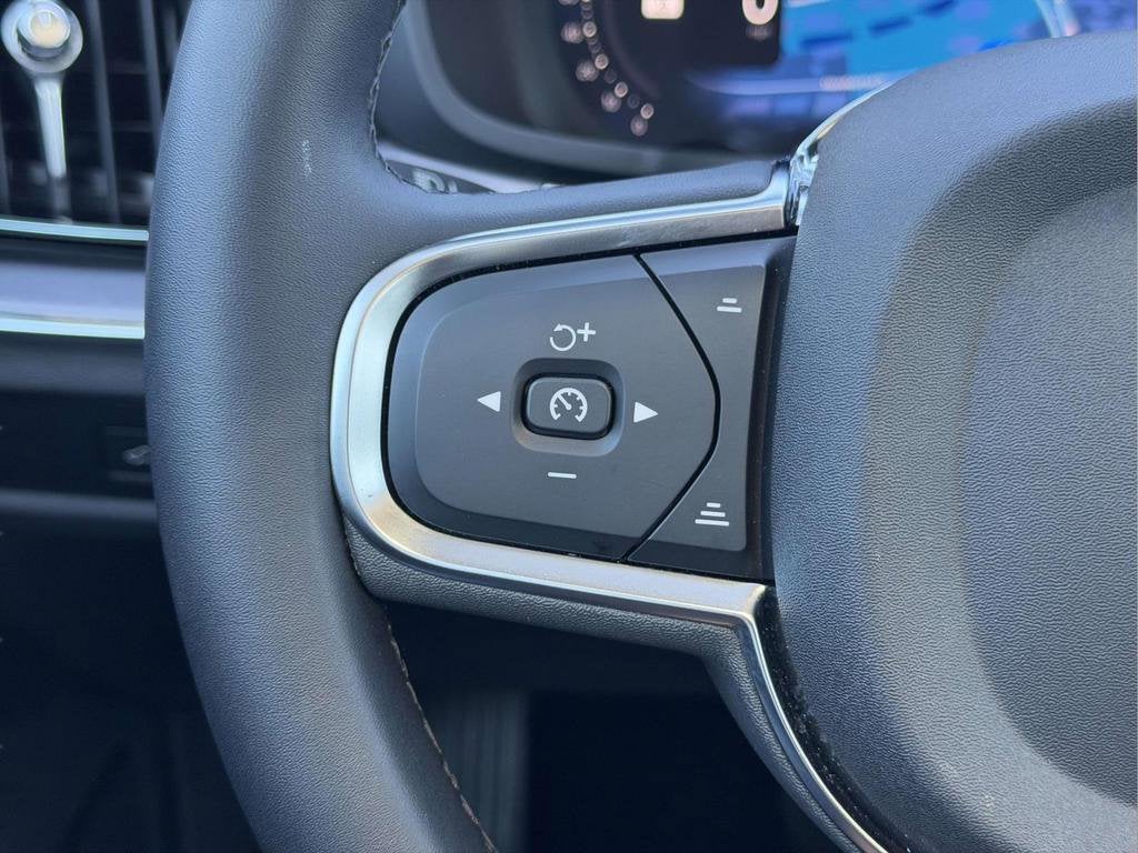 2025 Volvo S60 B5 Core