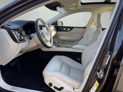 2022 Volvo S60 B5 Momentum