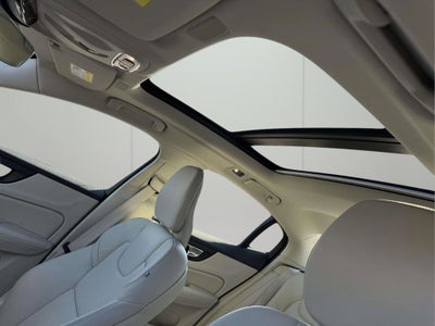 2022 Volvo S60 B5 Momentum