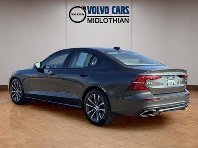 2022 Volvo S60 B5 Momentum