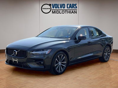 2022 Volvo S60 B5 Momentum