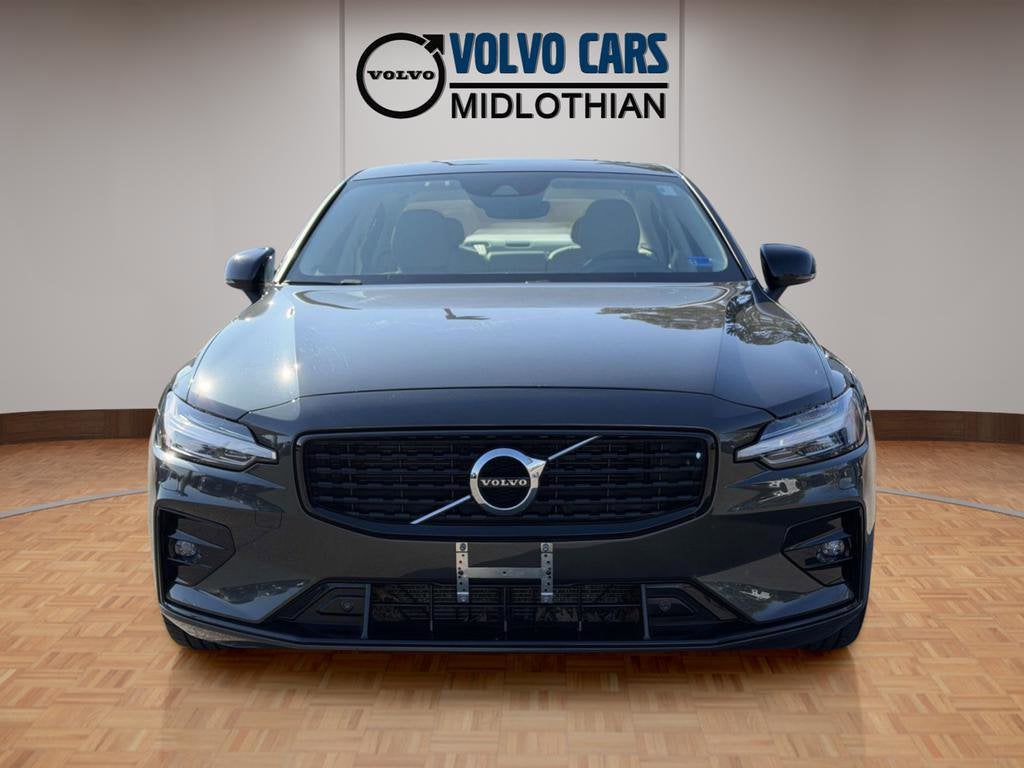 2022 Volvo S60 B5 Momentum