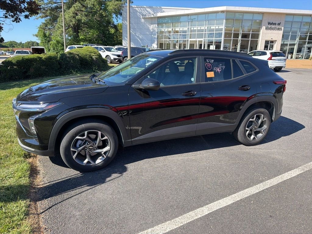 2025 Chevrolet Trax LT