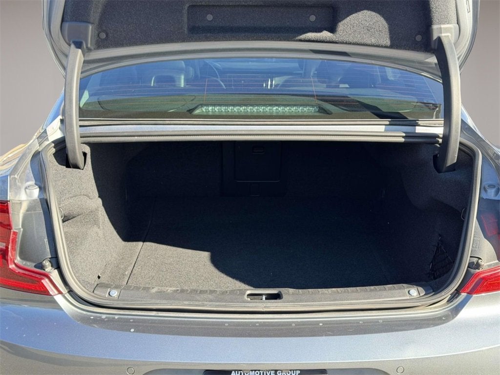 2018 Volvo S90 T6 Momentum