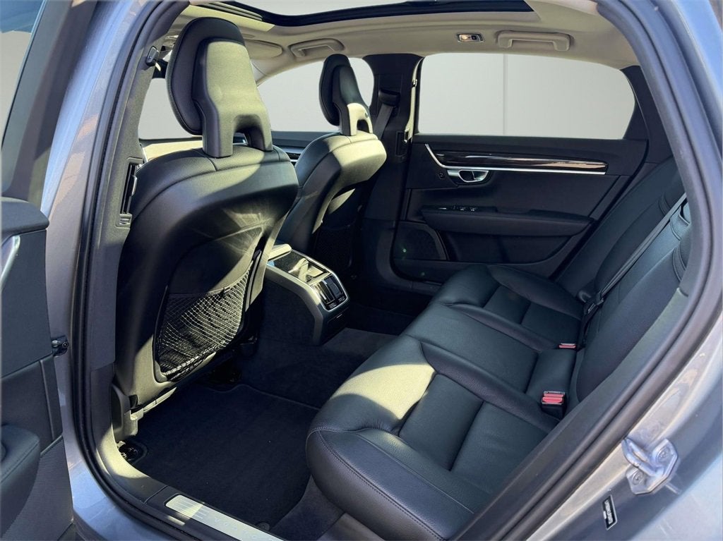 2018 Volvo S90 T6 Momentum