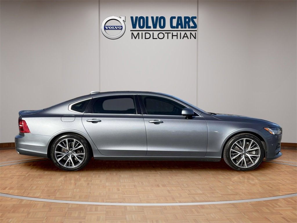 2018 Volvo S90 T6 Momentum