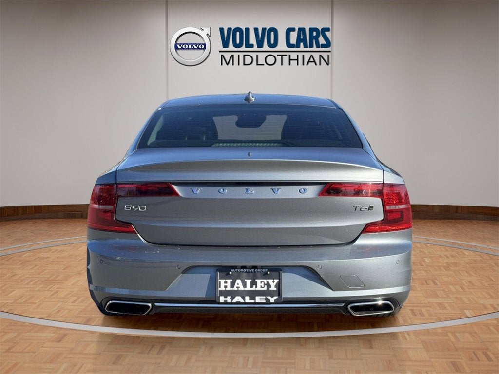 2018 Volvo S90 T6 Momentum