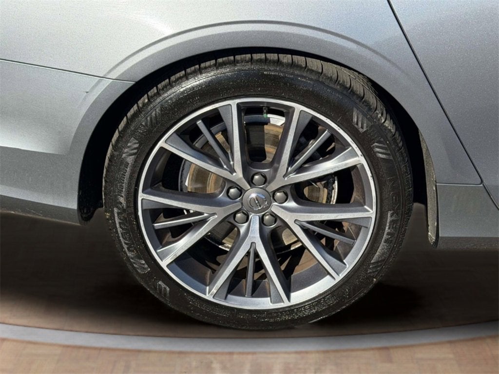 2018 Volvo S90 T6 Momentum