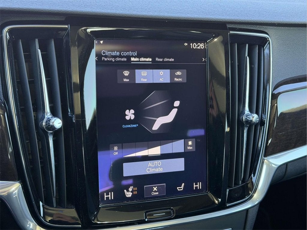 2018 Volvo S90 T6 Momentum