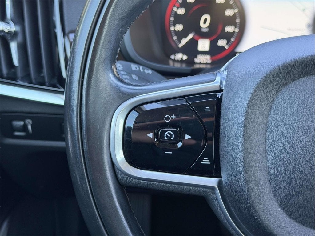 2018 Volvo S90 T6 Momentum