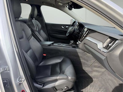 2018 Volvo XC60 T5 Momentum