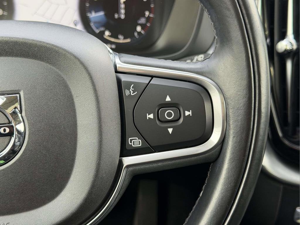 2018 Volvo XC60 T5 Momentum