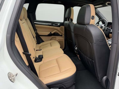 2016 Porsche Cayenne Base