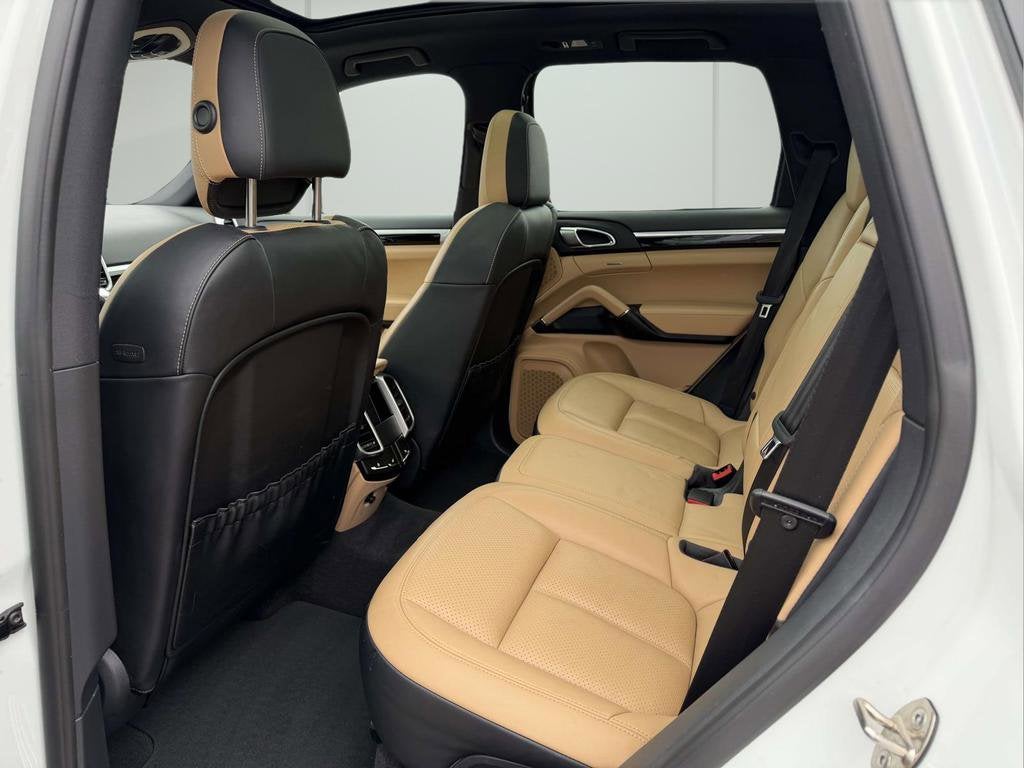 2016 Porsche Cayenne Base