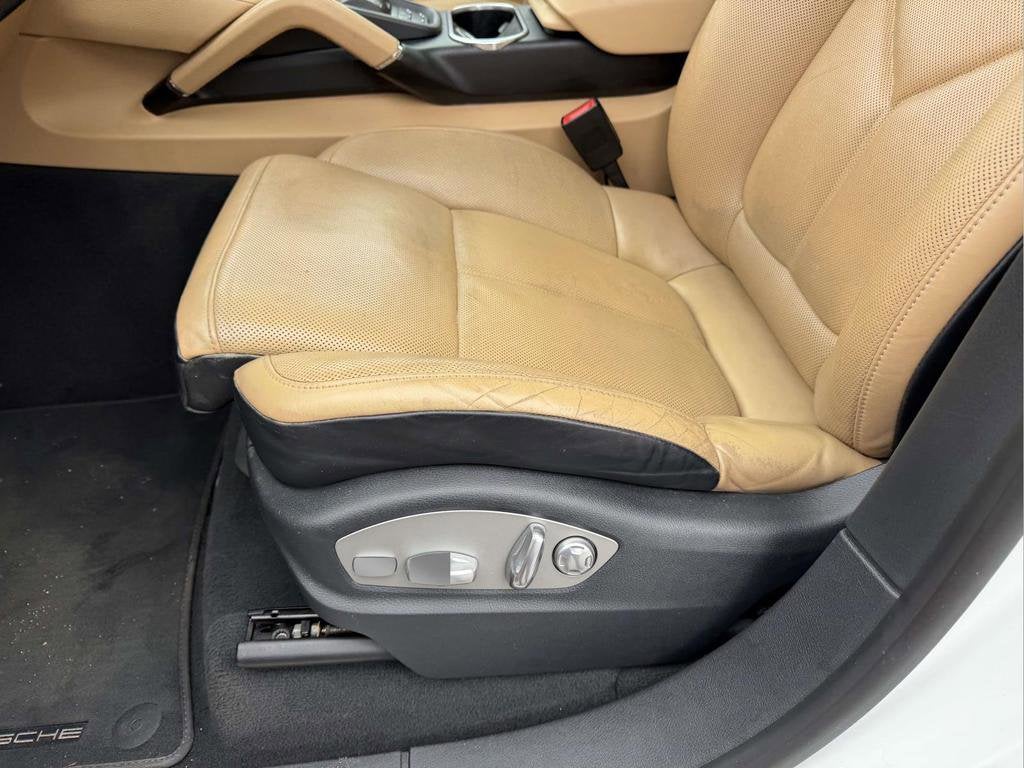 2016 Porsche Cayenne Base