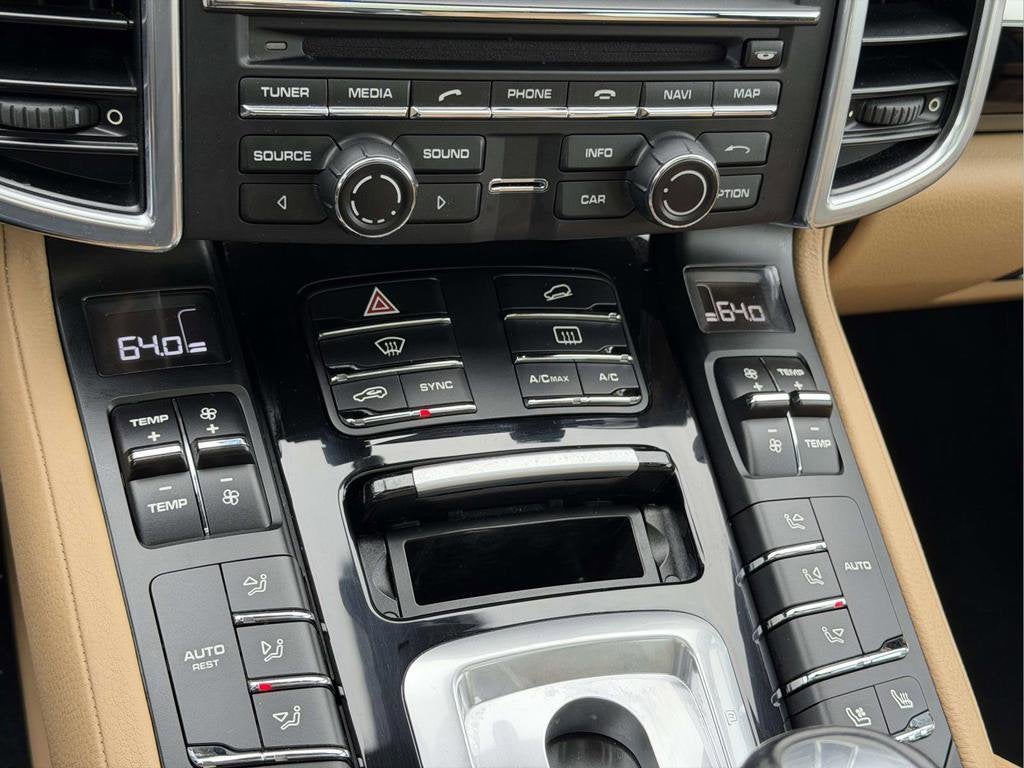 2016 Porsche Cayenne Base