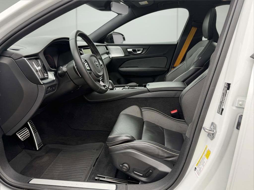 2021 Volvo V60 T8 Polestar