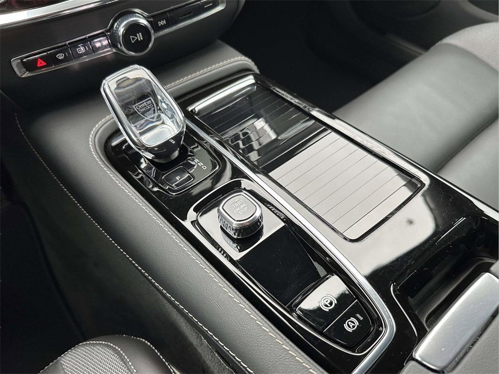 2024 Volvo V60 Recharge Plug-In Hybrid T8 Polestar