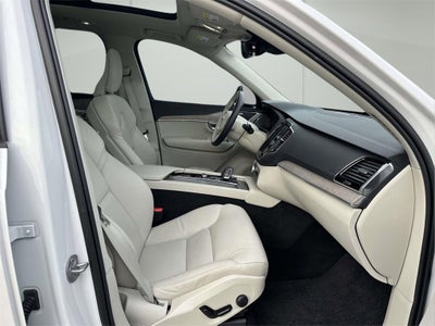 2024 Volvo XC90 B6 Plus Bright Theme