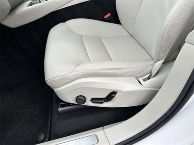 2024 Volvo XC90 B6 Plus Bright Theme