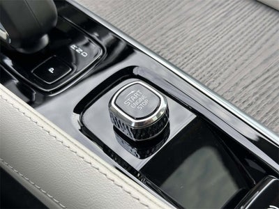 2024 Volvo XC90 B6 Plus Bright Theme