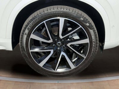 2024 Volvo XC90 B6 Plus Bright Theme