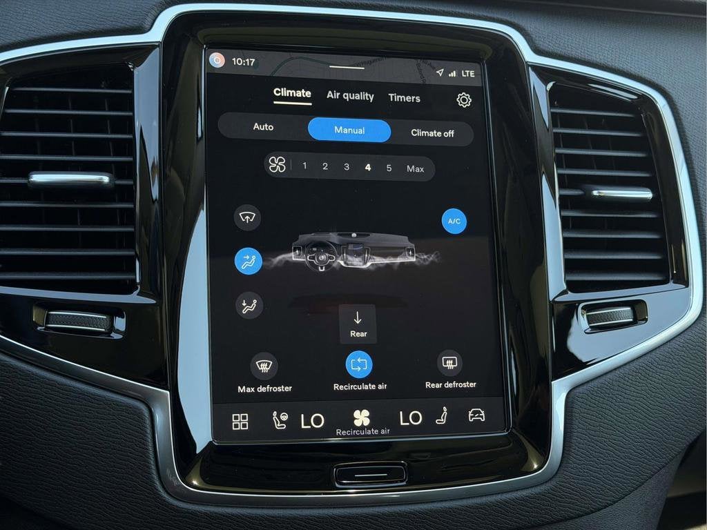 2024 Volvo XC90 B6 Plus Bright Theme
