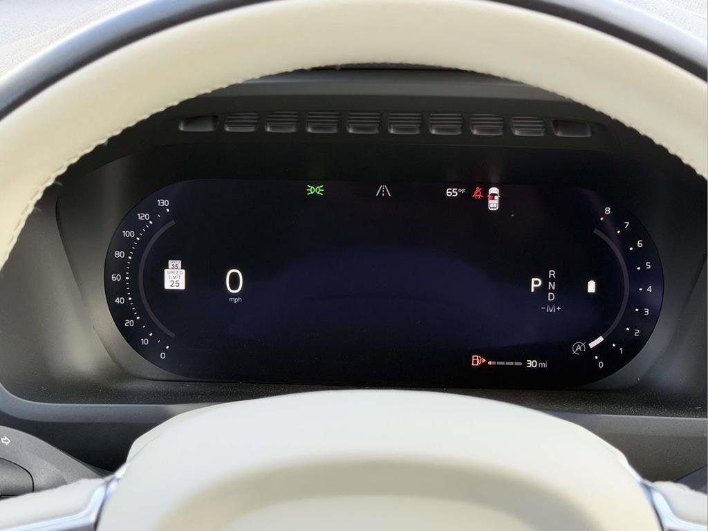 2023 Volvo XC90 B6 Plus 7-Seater