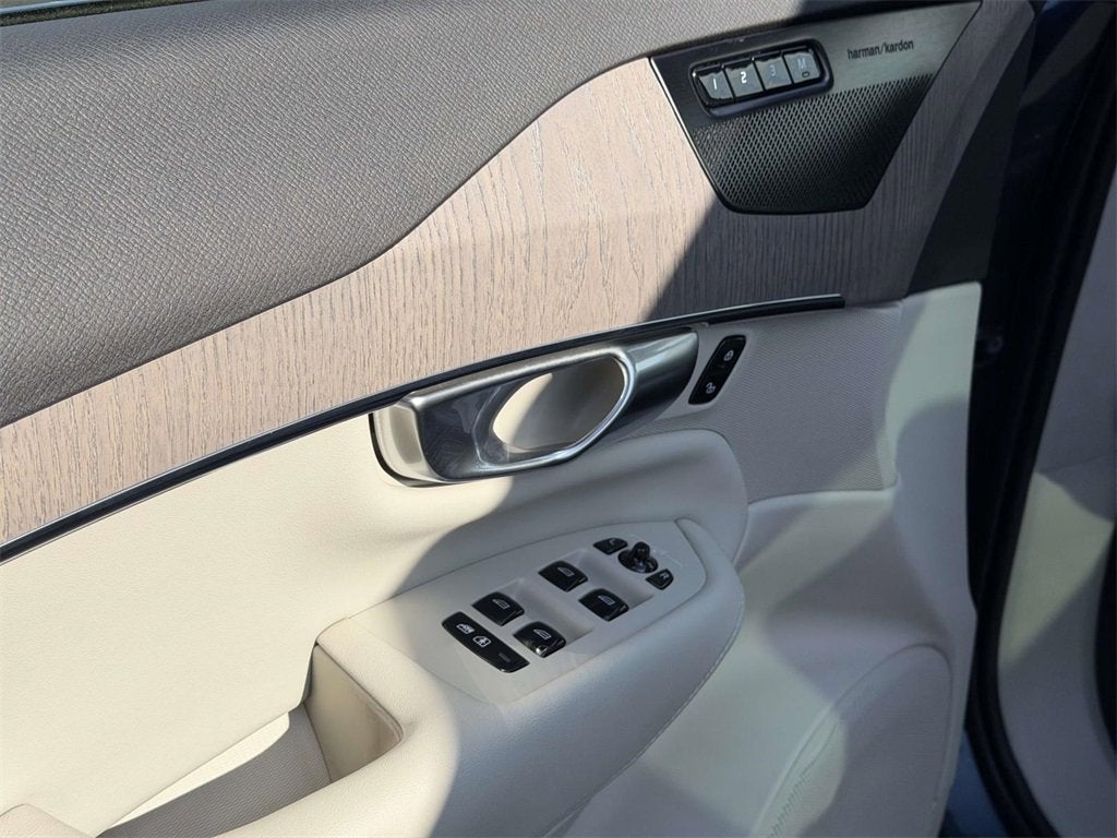 2023 Volvo XC90 B6 Plus 7-Seater