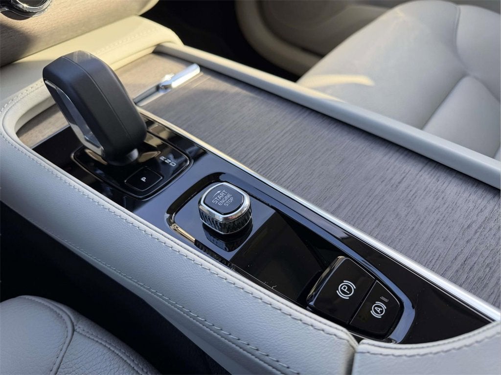 2023 Volvo XC90 B6 Plus 7-Seater