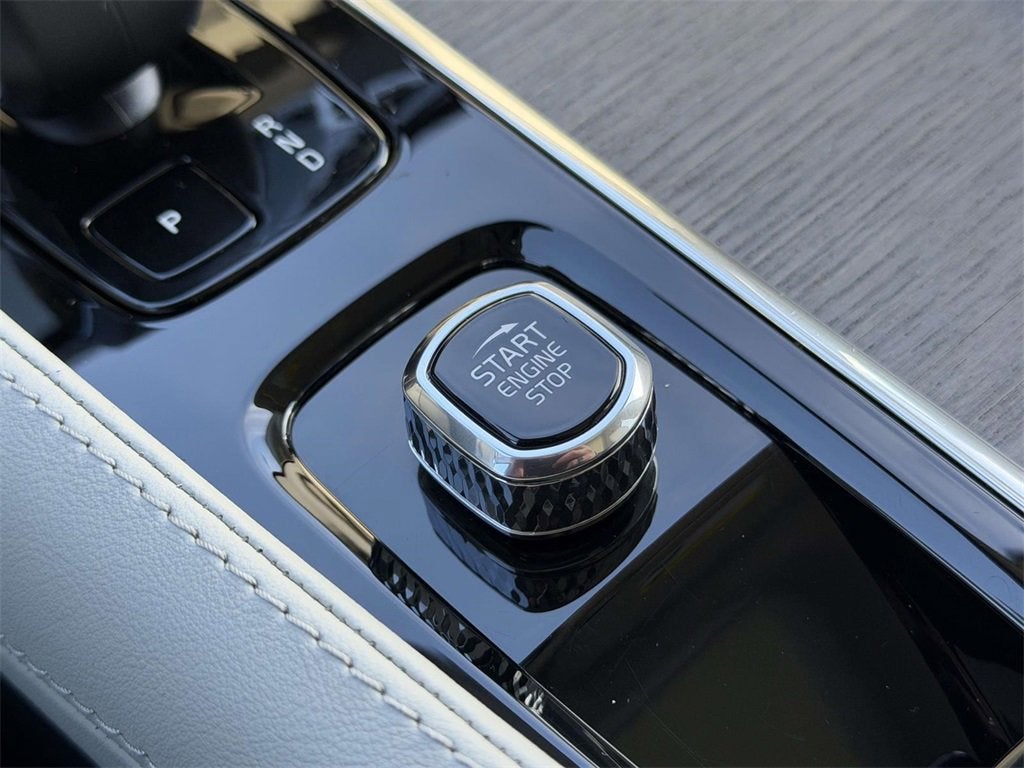 2023 Volvo XC90 B6 Plus 7-Seater