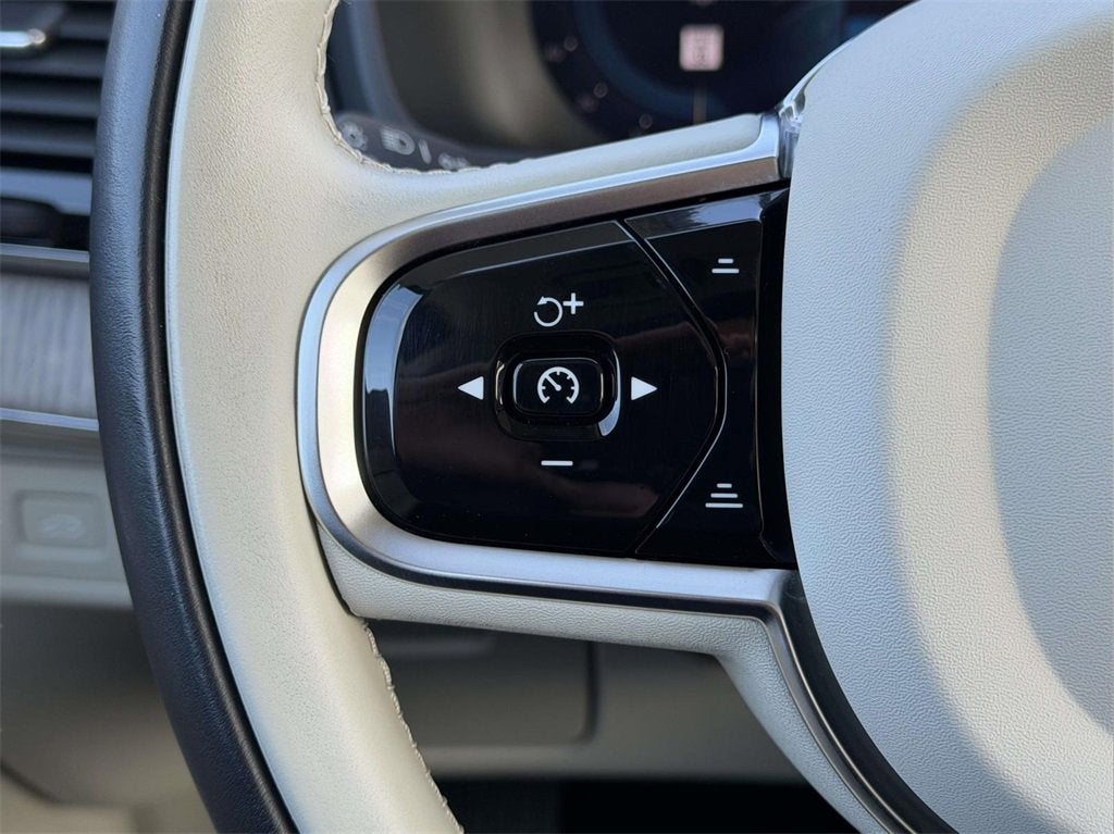 2023 Volvo XC90 B6 Plus 7-Seater